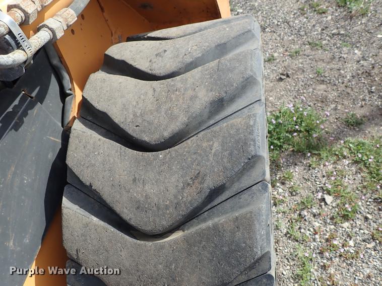 image for item DF1057 2007 Case 440 skid steer