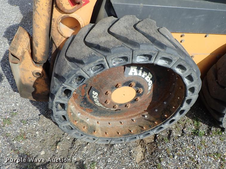 image for item DF1057 2007 Case 440 skid steer