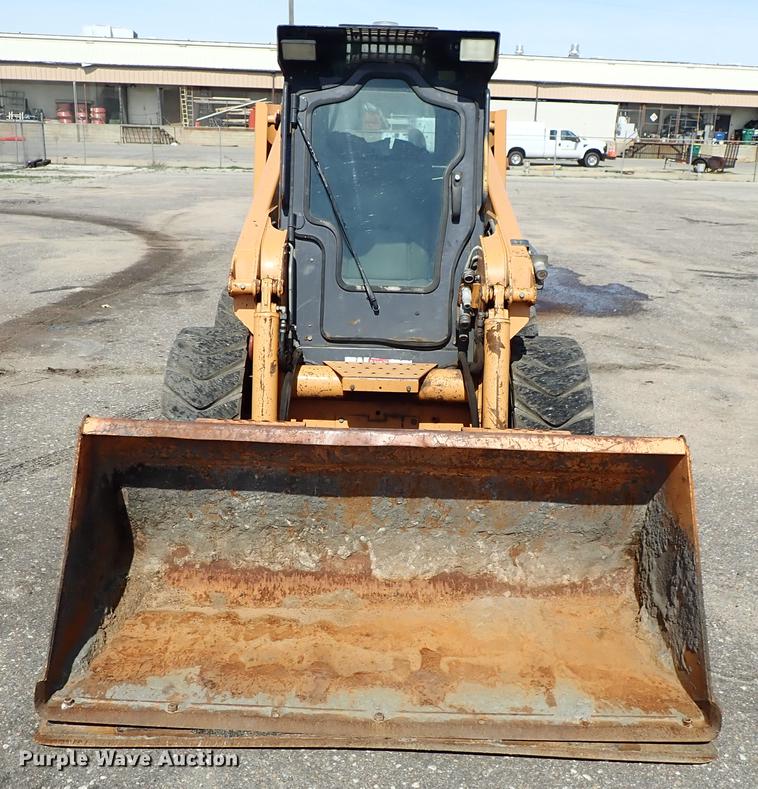 image for item DF1058 2007 Case 440 skid steer