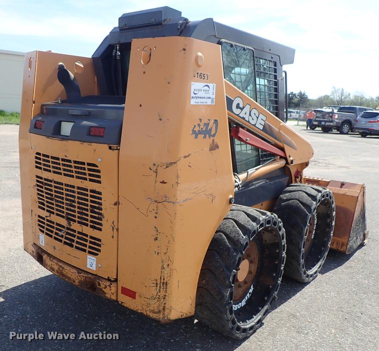 image for item DF1058 2007 Case 440 skid steer