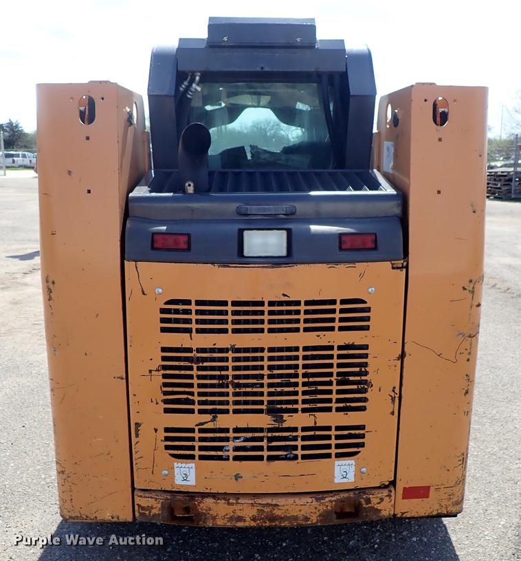 image for item DF1058 2007 Case 440 skid steer