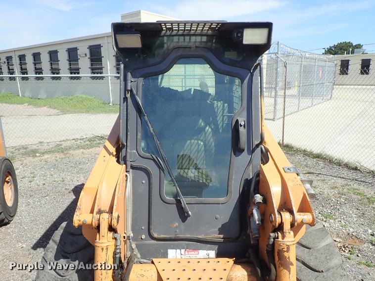 image for item DF1058 2007 Case 440 skid steer