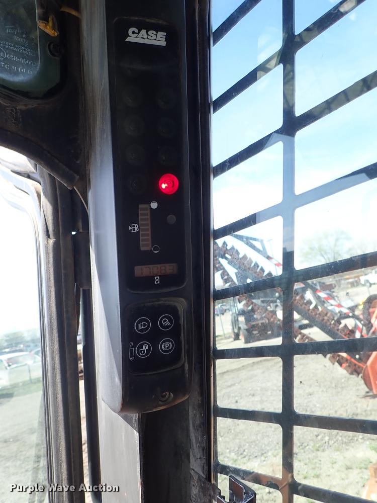 image for item DF1058 2007 Case 440 skid steer