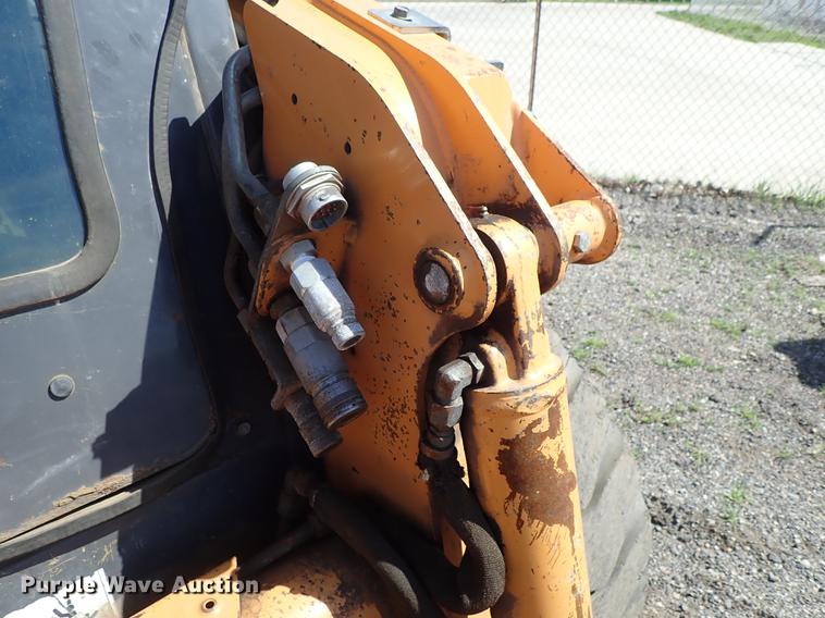 image for item DF1058 2007 Case 440 skid steer