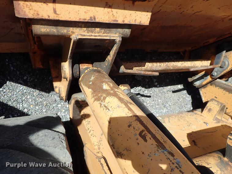 image for item DF1058 2007 Case 440 skid steer