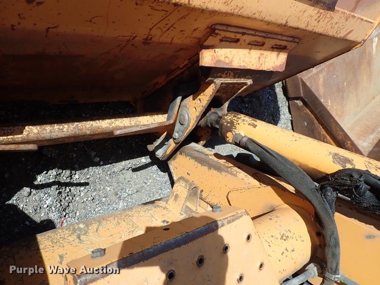 image for item DF1058 2007 Case 440 skid steer