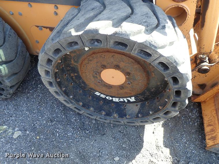 image for item DF1058 2007 Case 440 skid steer