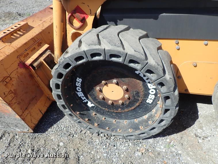 image for item DF1058 2007 Case 440 skid steer