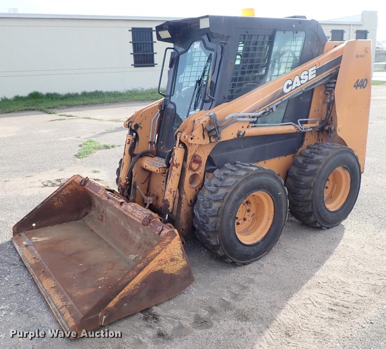 image for item DF1059 2007 Case 440 skid steer