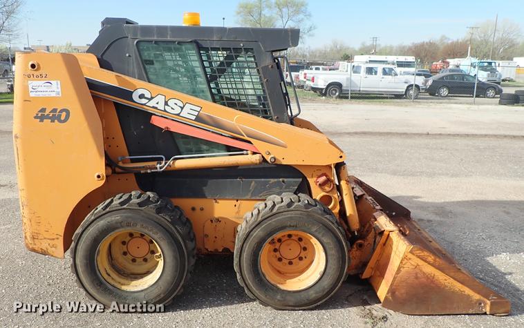 image for item DF1059 2007 Case 440 skid steer
