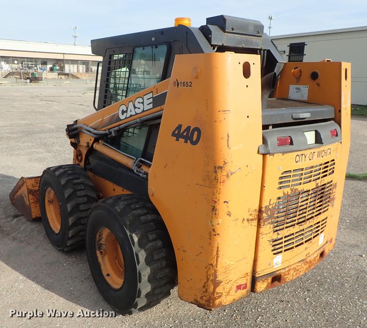 image for item DF1059 2007 Case 440 skid steer