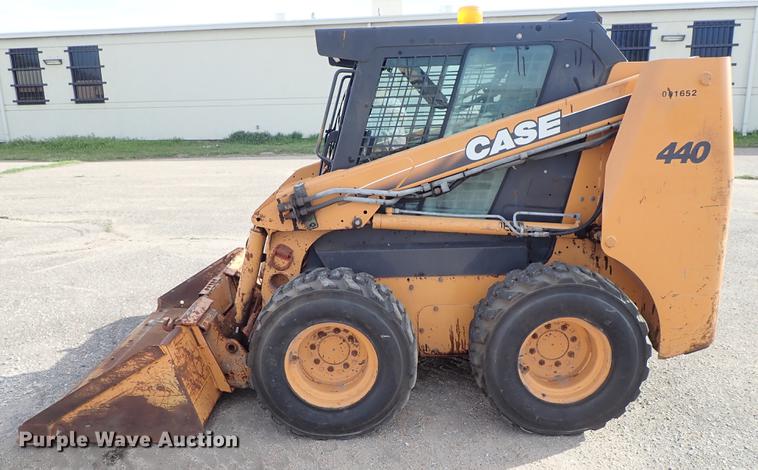 image for item DF1059 2007 Case 440 skid steer