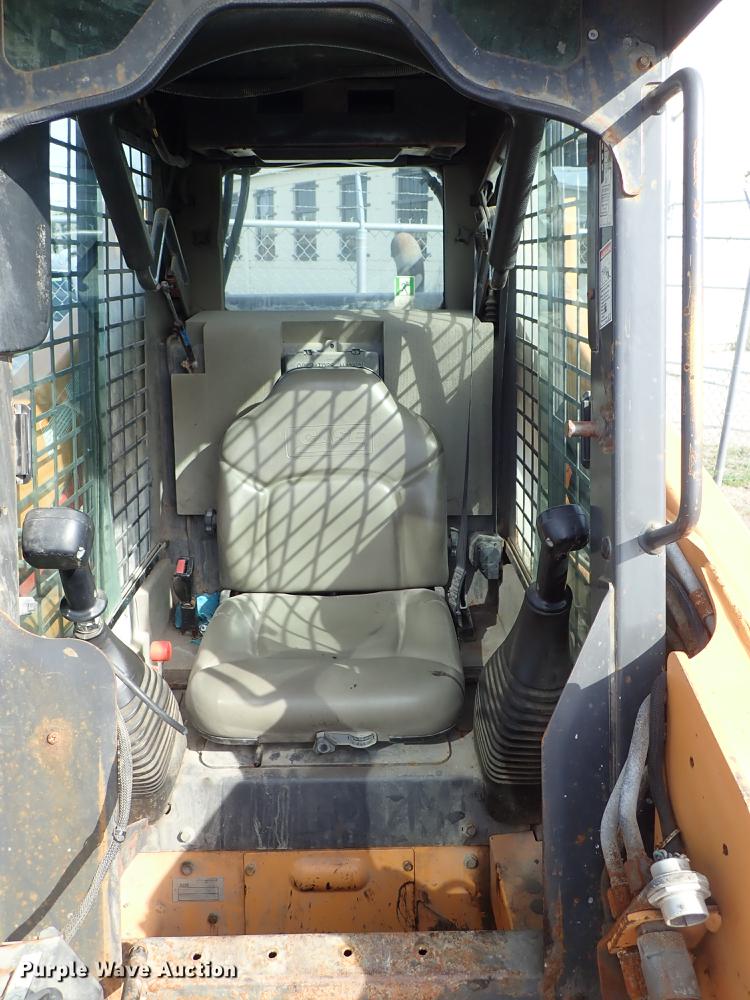 image for item DF1059 2007 Case 440 skid steer