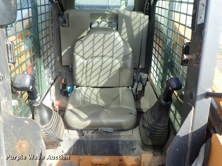 image for item DF1059 2007 Case 440 skid steer