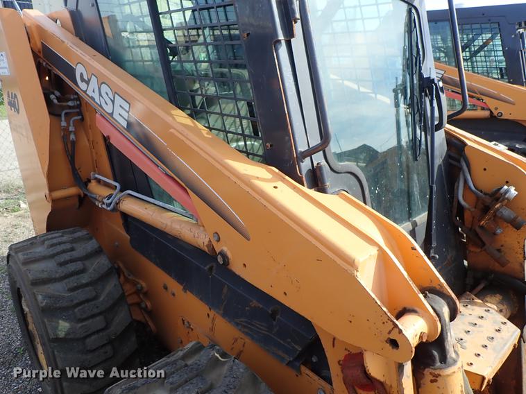 image for item DF1059 2007 Case 440 skid steer