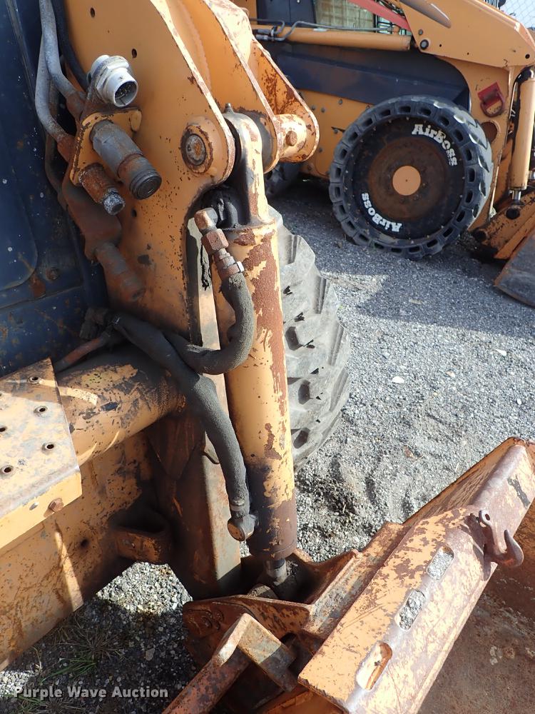 image for item DF1059 2007 Case 440 skid steer