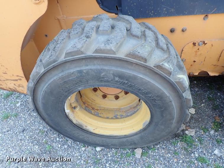 image for item DF1059 2007 Case 440 skid steer