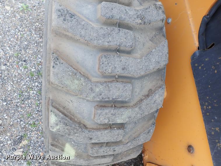 image for item DF1059 2007 Case 440 skid steer