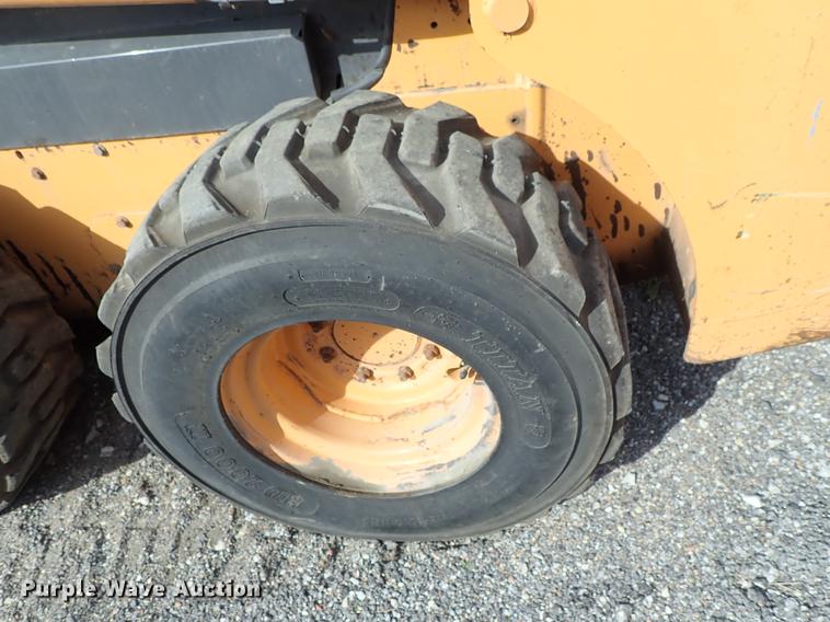 image for item DF1059 2007 Case 440 skid steer
