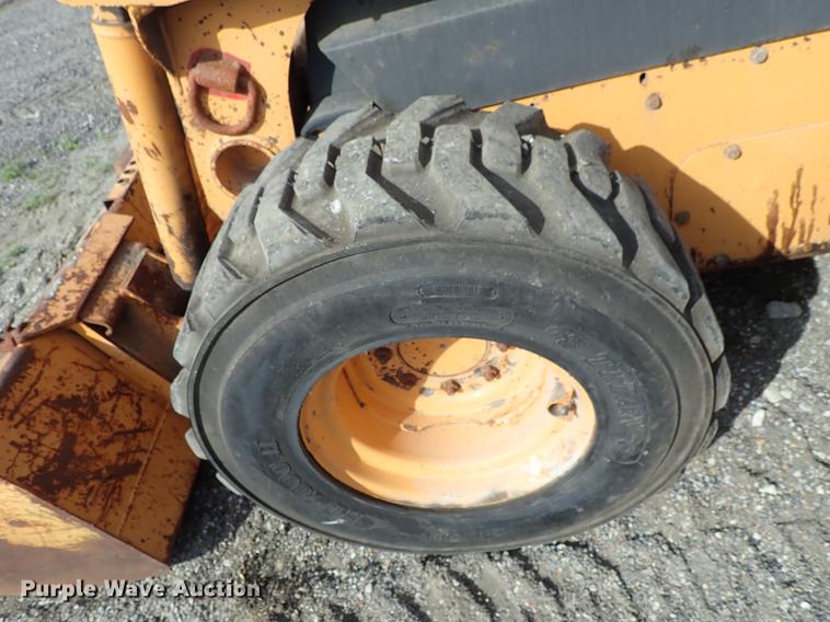image for item DF1059 2007 Case 440 skid steer