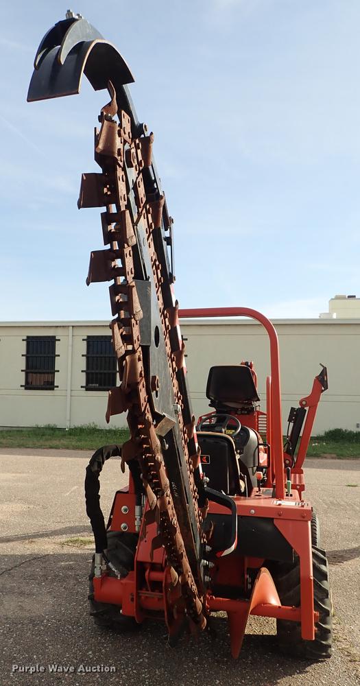 image for item DF1060 2008 Ditch Witch RT40 trencher