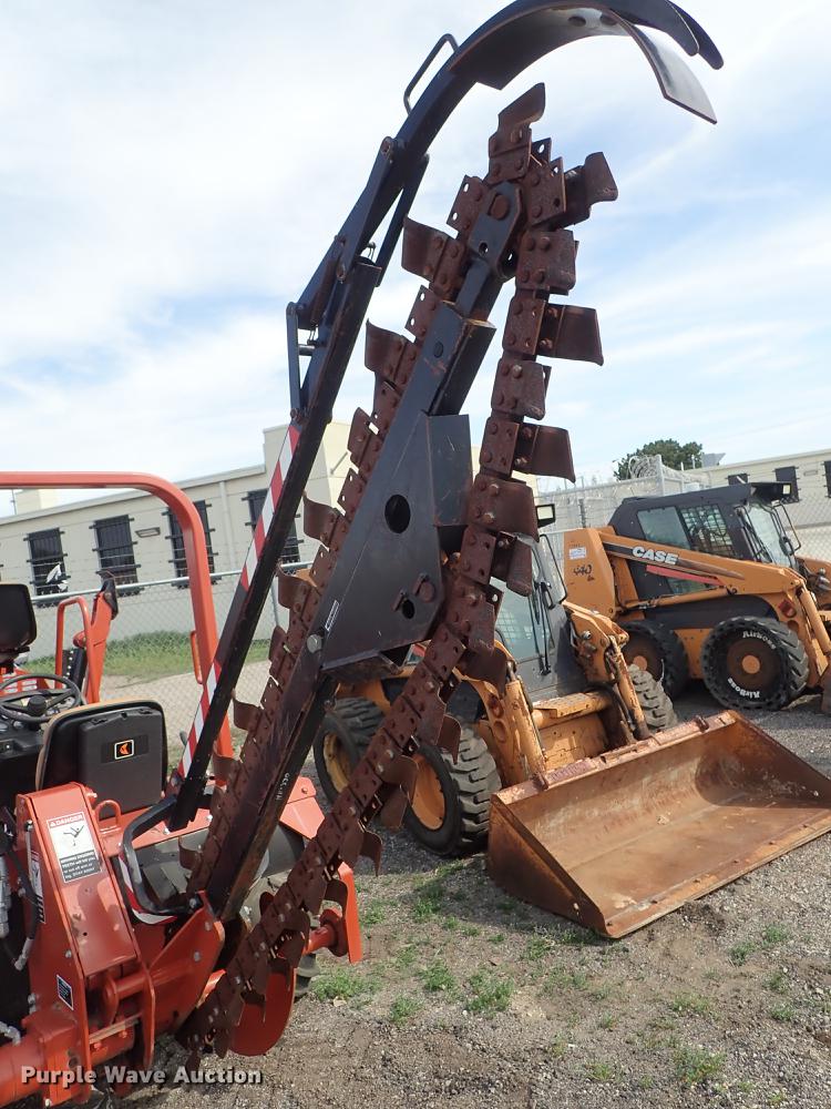 image for item DF1060 2008 Ditch Witch RT40 trencher