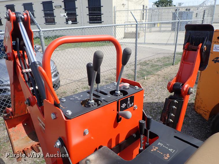 image for item DF1060 2008 Ditch Witch RT40 trencher