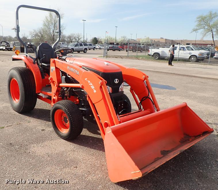 image for item DF1062 2008 Kubota L3240 HFWD tractor