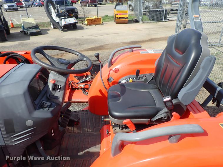 image for item DF1062 2008 Kubota L3240 HFWD tractor