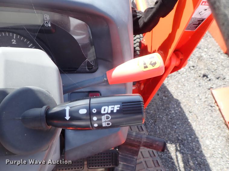 image for item DF1062 2008 Kubota L3240 HFWD tractor