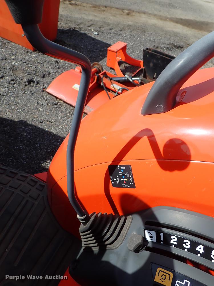 image for item DF1062 2008 Kubota L3240 HFWD tractor