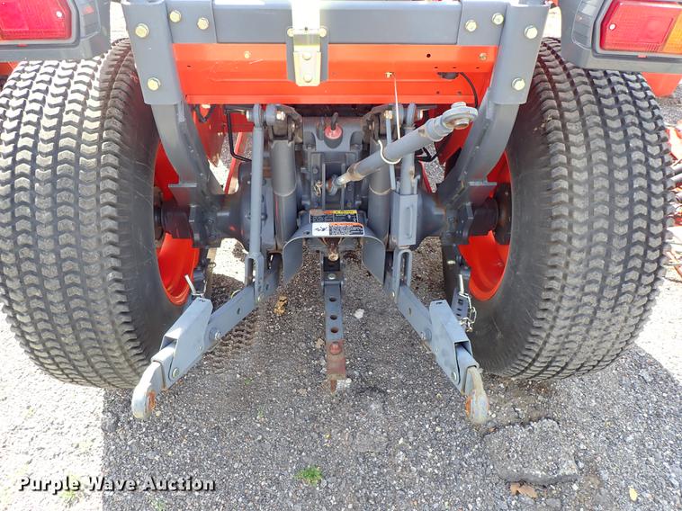 image for item DF1062 2008 Kubota L3240 HFWD tractor