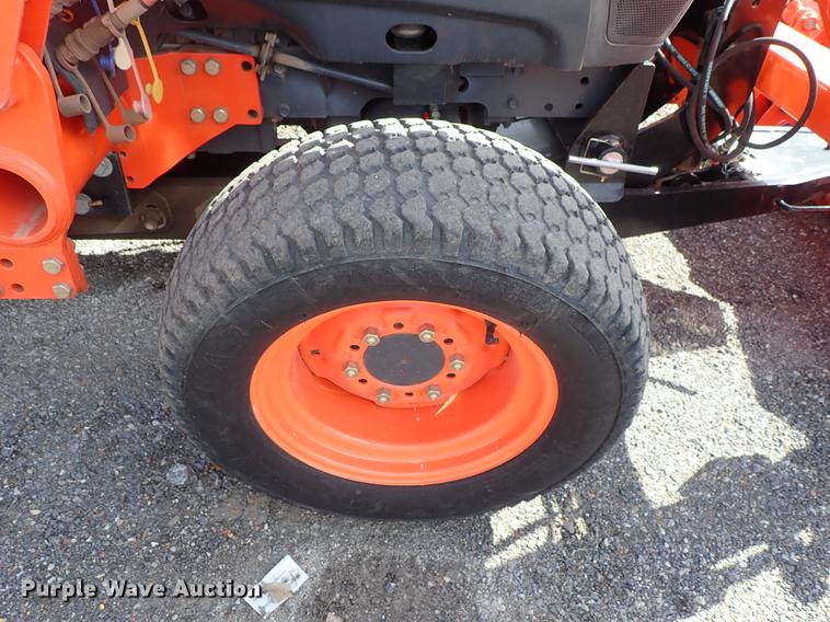 image for item DF1062 2008 Kubota L3240 HFWD tractor