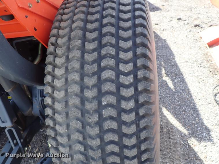 image for item DF1062 2008 Kubota L3240 HFWD tractor