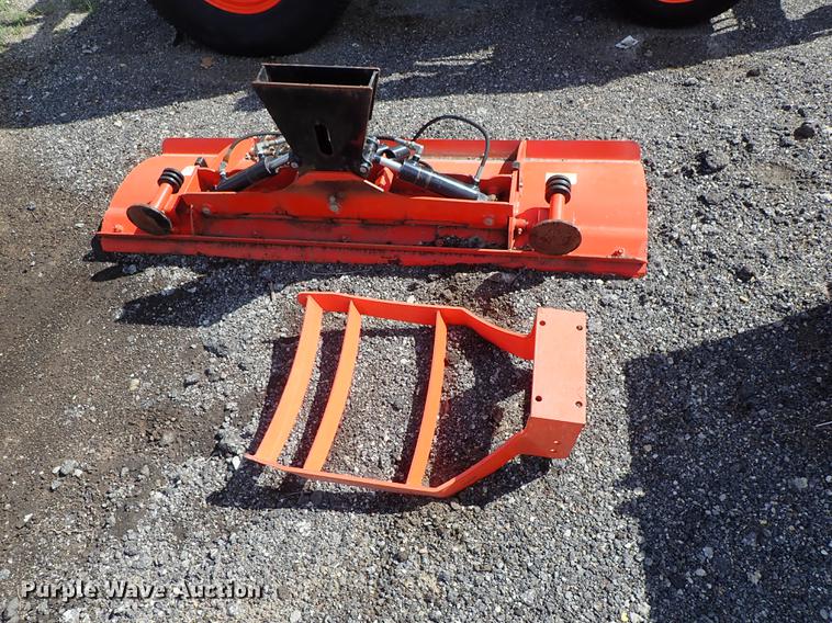 image for item DF1062 2008 Kubota L3240 HFWD tractor