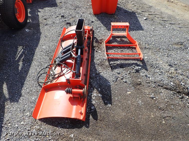 image for item DF1062 2008 Kubota L3240 HFWD tractor