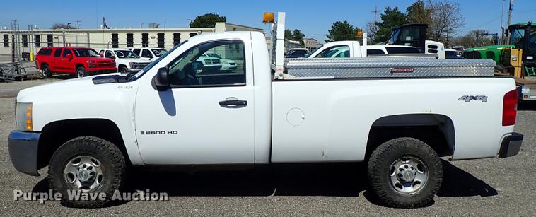 image for item DF1066 2008 Chevrolet Silverado 2500HD pickup truck