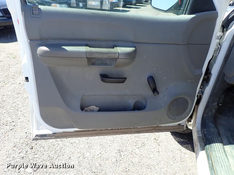 image for item DF1066 2008 Chevrolet Silverado 2500HD pickup truck