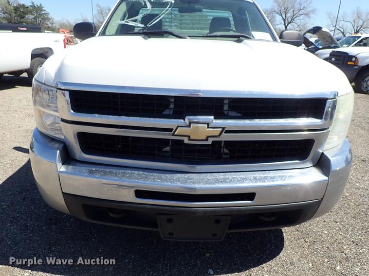 image for item DF1066 2008 Chevrolet Silverado 2500HD pickup truck