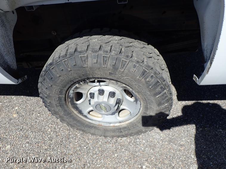 image for item DF1066 2008 Chevrolet Silverado 2500HD pickup truck
