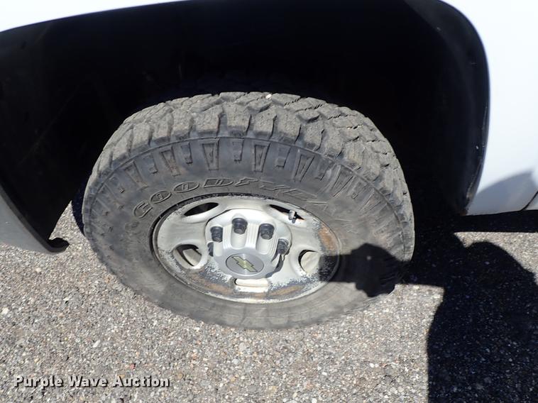 image for item DF1066 2008 Chevrolet Silverado 2500HD pickup truck