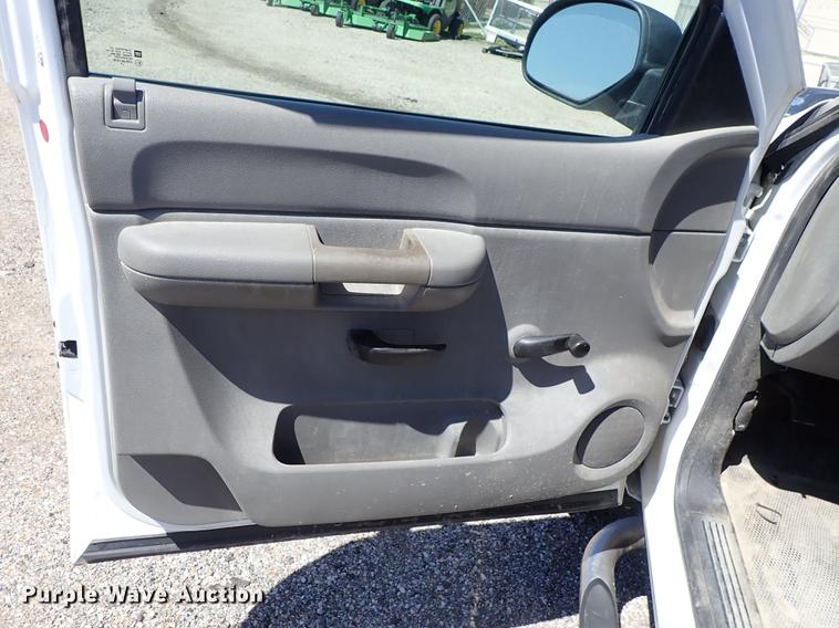 image for item DF1067 2008 Chevrolet Silverado 2500HD pickup truck