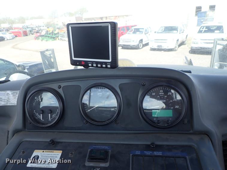 image for item DF1070 2013 Elgin Pelican NP street sweeper