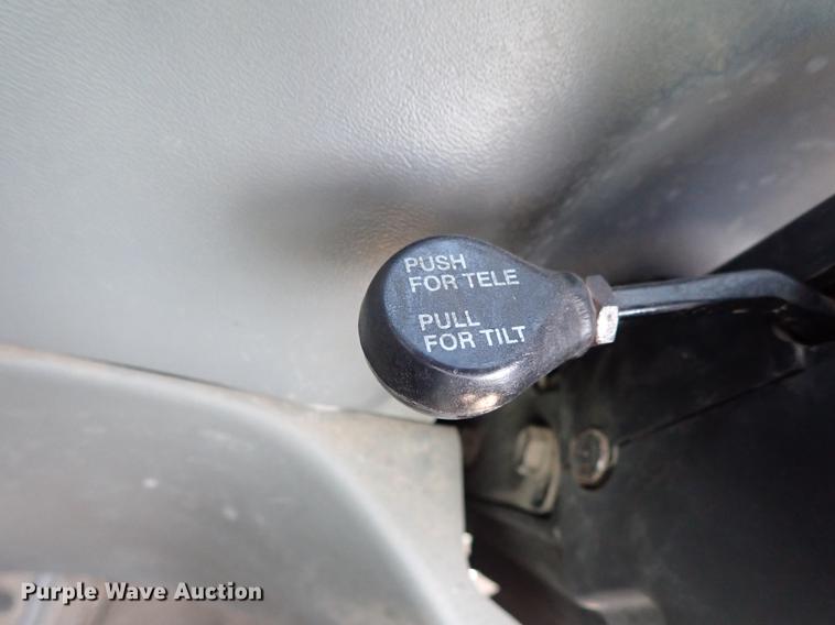 image for item DF1070 2013 Elgin Pelican NP street sweeper