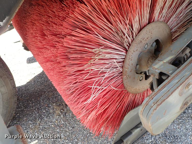 image for item DF1070 2013 Elgin Pelican NP street sweeper