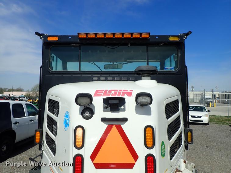 image for item DF1070 2013 Elgin Pelican NP street sweeper