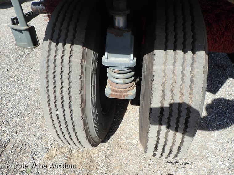 image for item DF1070 2013 Elgin Pelican NP street sweeper