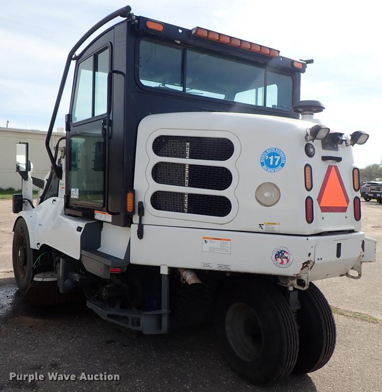 image for item DF1071 2012 Elgin Pelican NP street sweeper
