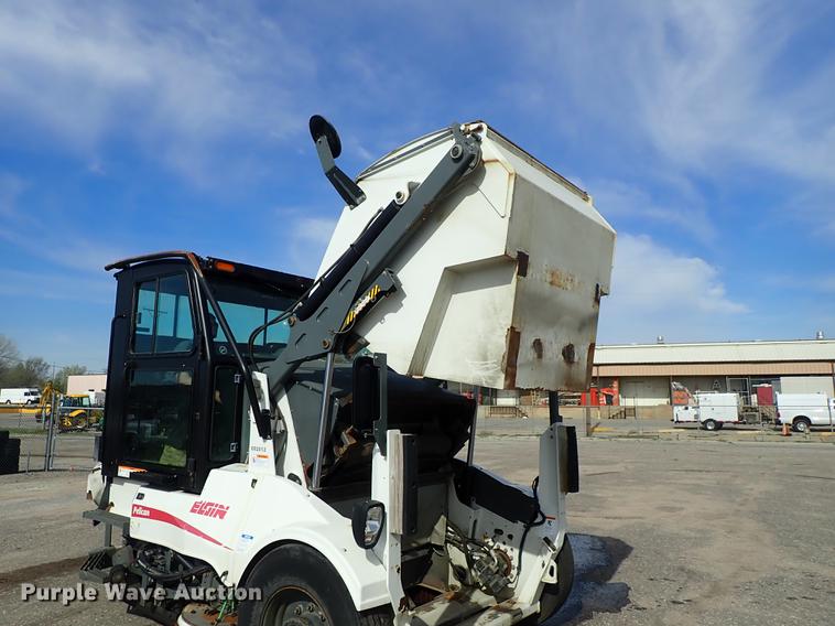 image for item DF1071 2012 Elgin Pelican NP street sweeper