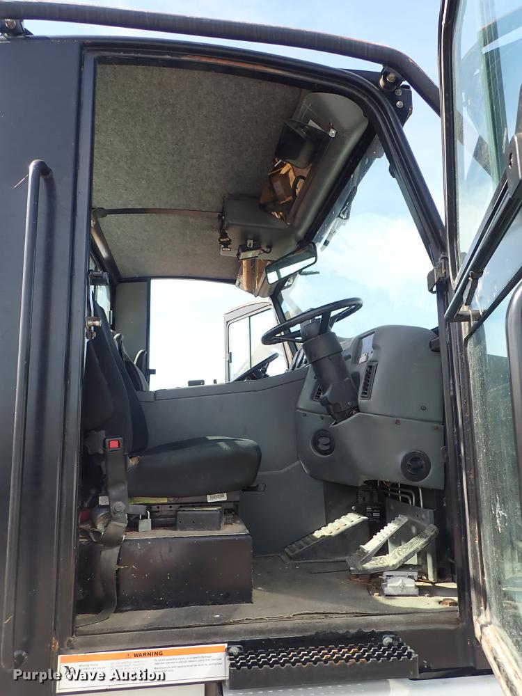 image for item DF1071 2012 Elgin Pelican NP street sweeper